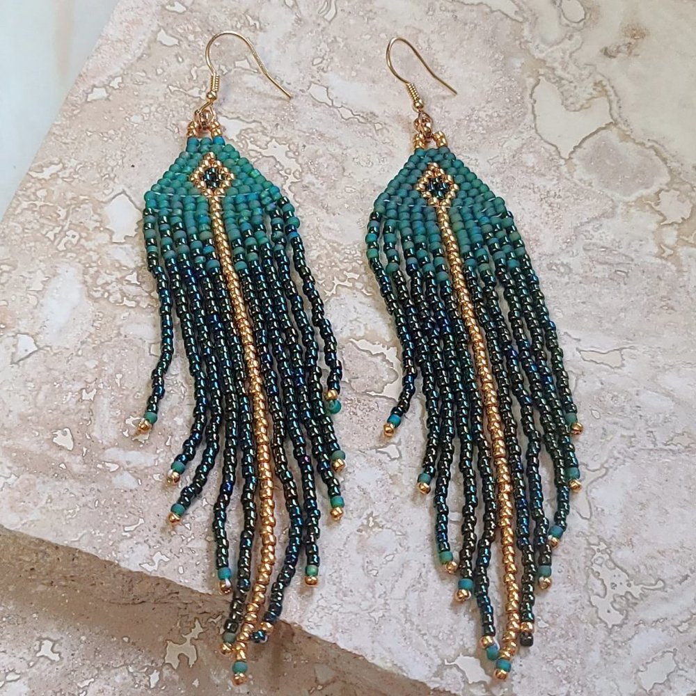 Handmade green seed bead earrings, miyuki glass beads, handstitched, ship 4.99 - Picture 3 of 4